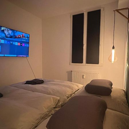 100M E-Ladestation - Max 4 Pers - Duesseldorf - Ruhrgebiet - Pilgerstaette Appartement Velbert Buitenkant foto