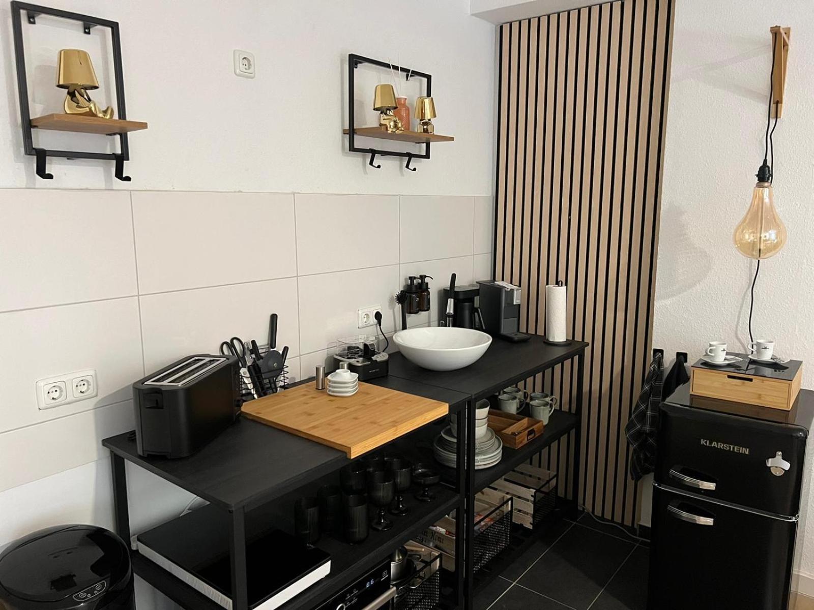 100M E-Ladestation - Max 4 Pers - Duesseldorf - Ruhrgebiet - Pilgerstaette Appartement Velbert Buitenkant foto