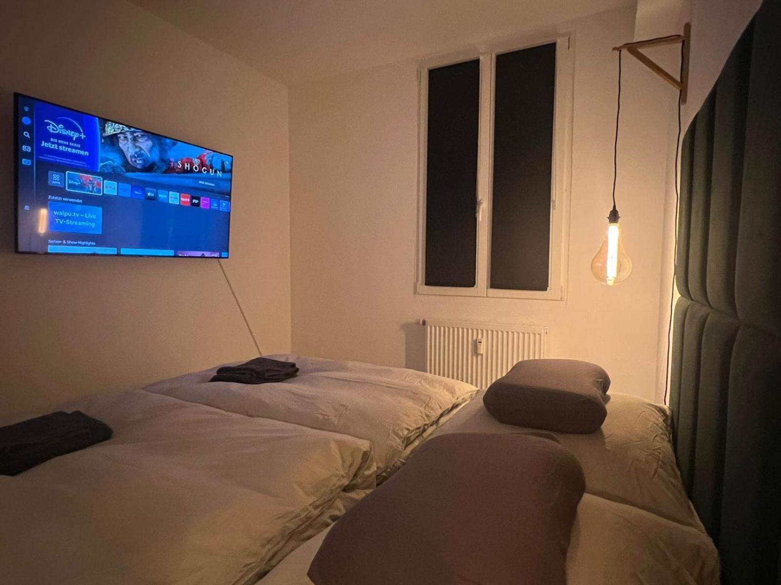 100M E-Ladestation - Max 4 Pers - Duesseldorf - Ruhrgebiet - Pilgerstaette Appartement Velbert Buitenkant foto